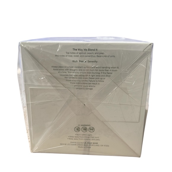 La Jolie Muse Apricot Rose Candle | 12.3 oz | Luxury Candle - Picture 4 of 4